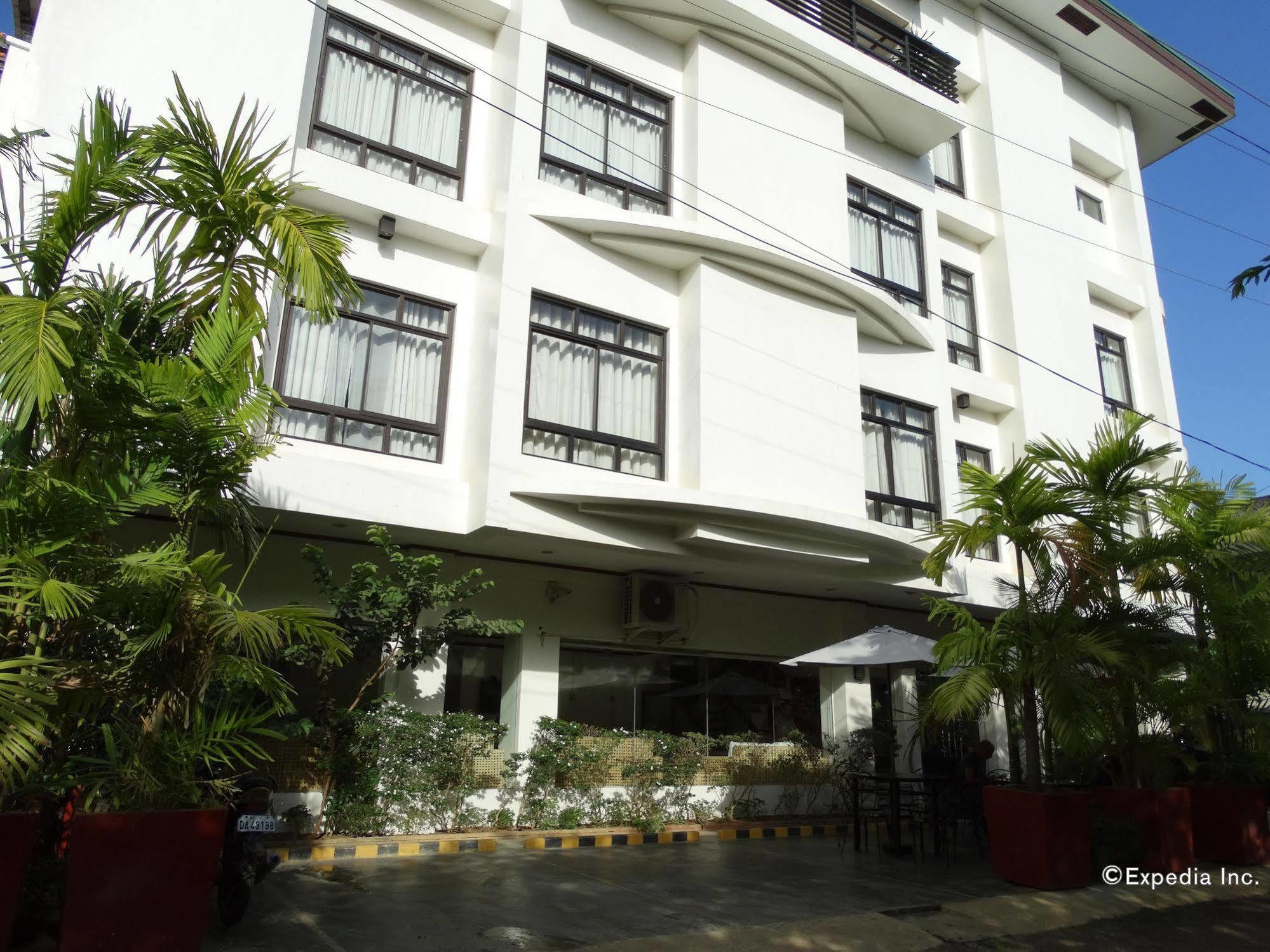 Ipil Suites Puerto Princesa Ngoại thất bức ảnh