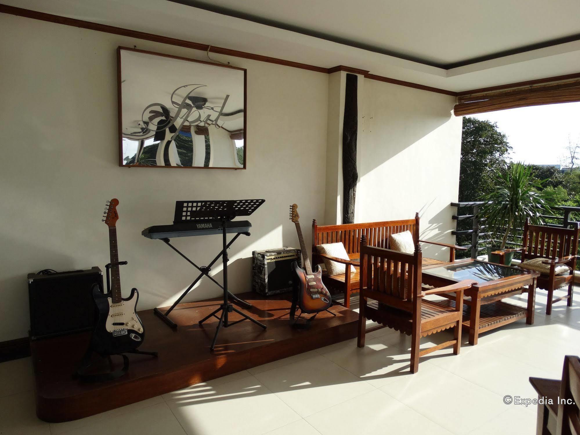 Ipil Suites Puerto Princesa Ngoại thất bức ảnh