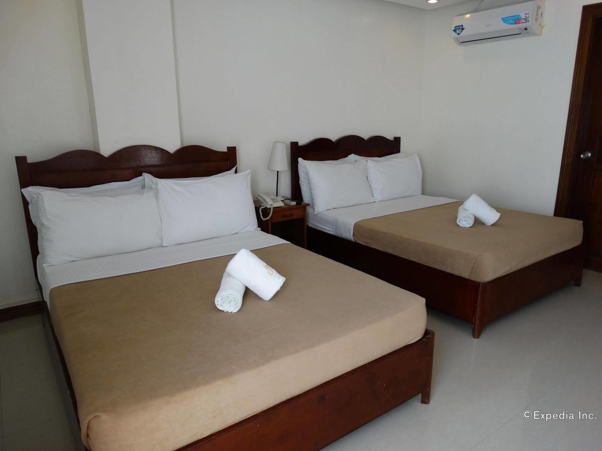 Ipil Suites Puerto Princesa Ngoại thất bức ảnh