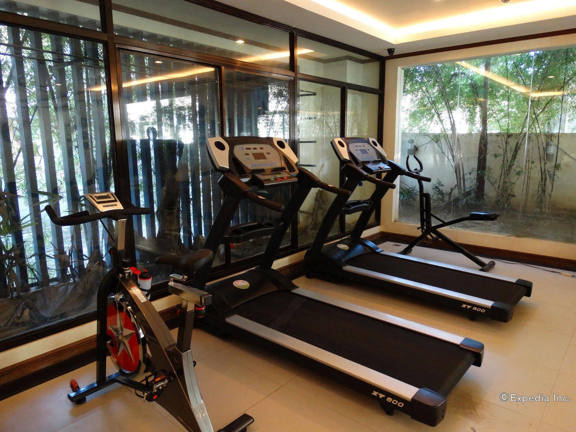 Ipil Suites Puerto Princesa Ngoại thất bức ảnh