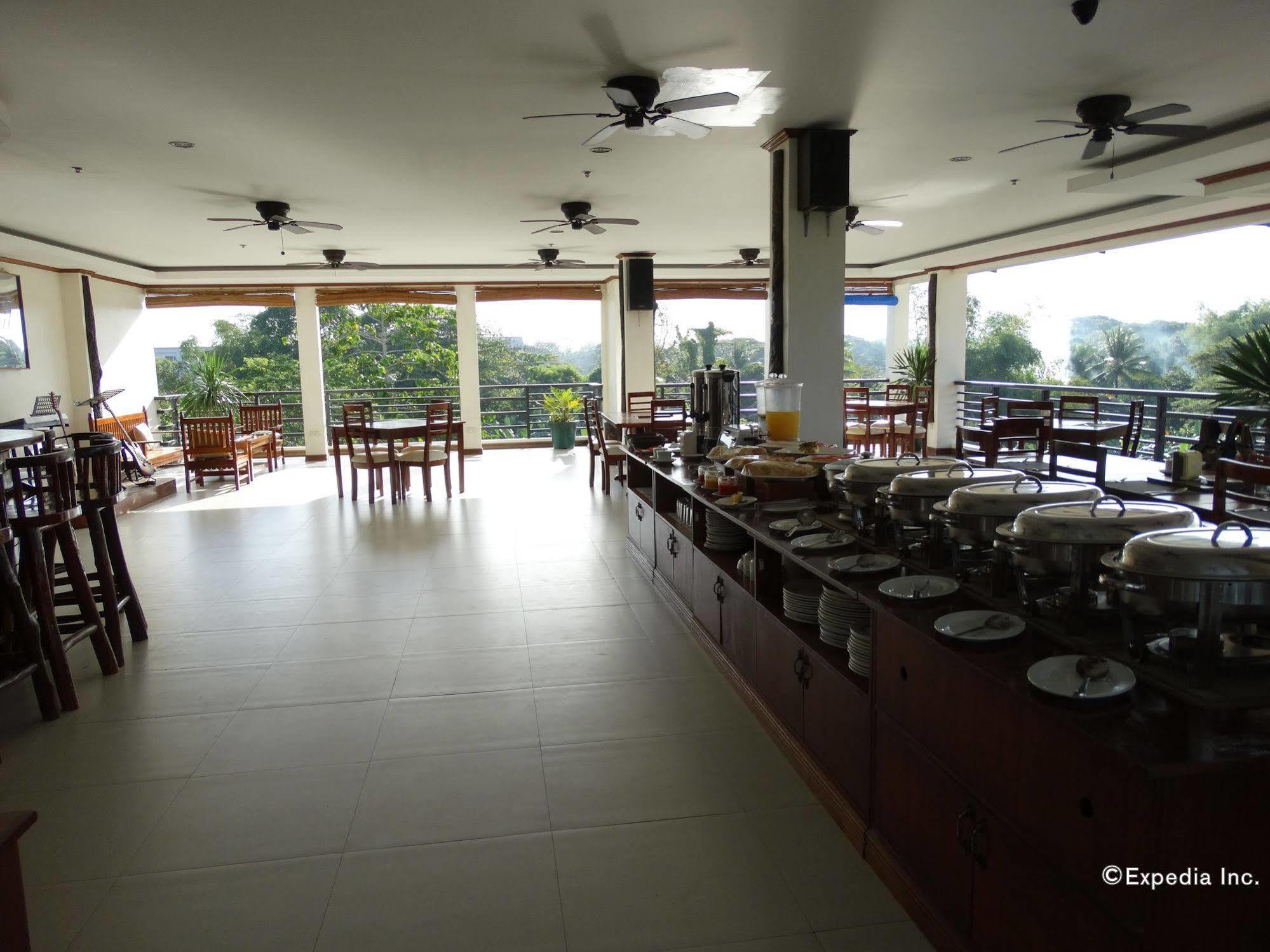 Ipil Suites Puerto Princesa Ngoại thất bức ảnh