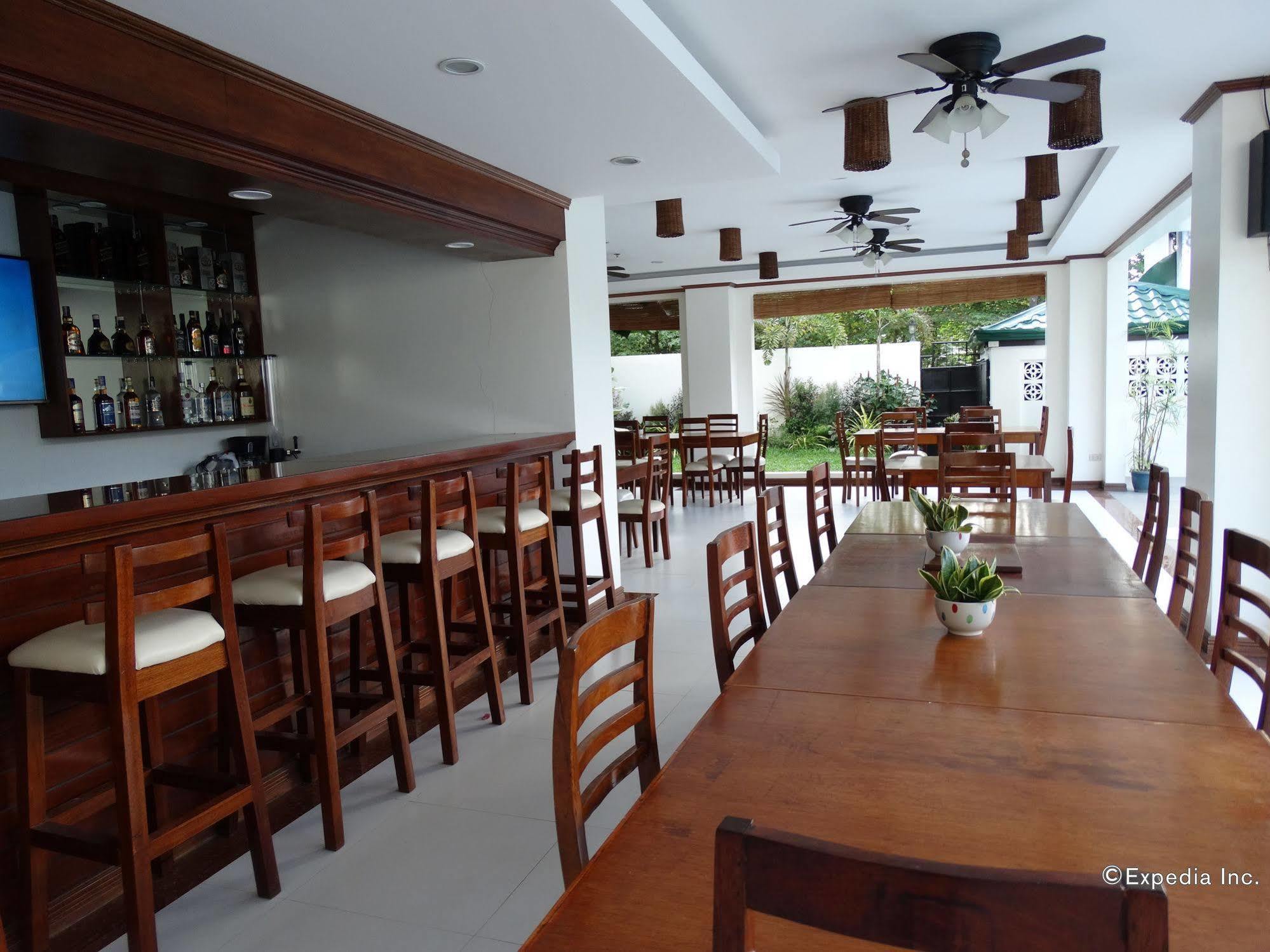 Ipil Suites Puerto Princesa Ngoại thất bức ảnh