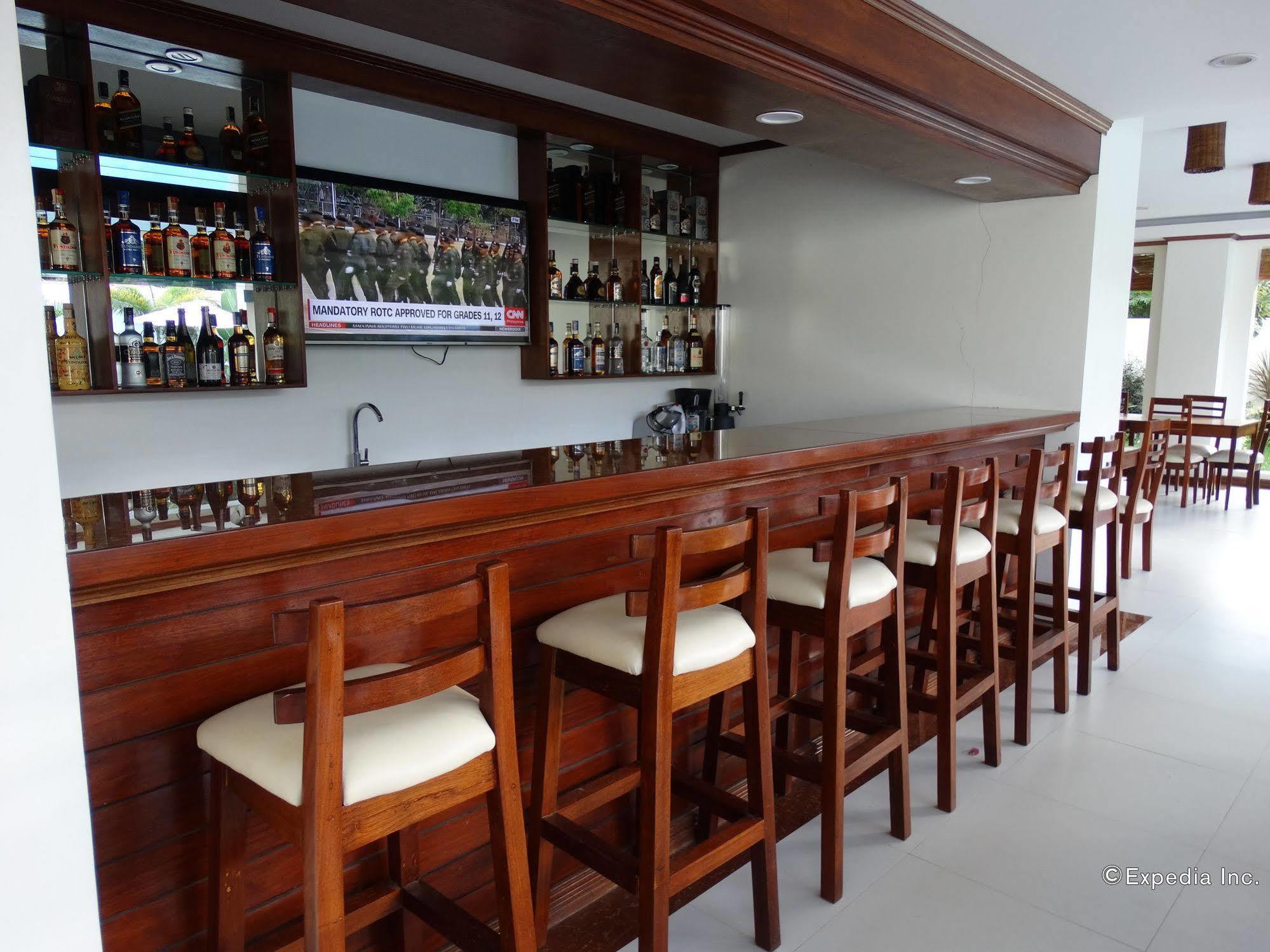 Ipil Suites Puerto Princesa Ngoại thất bức ảnh