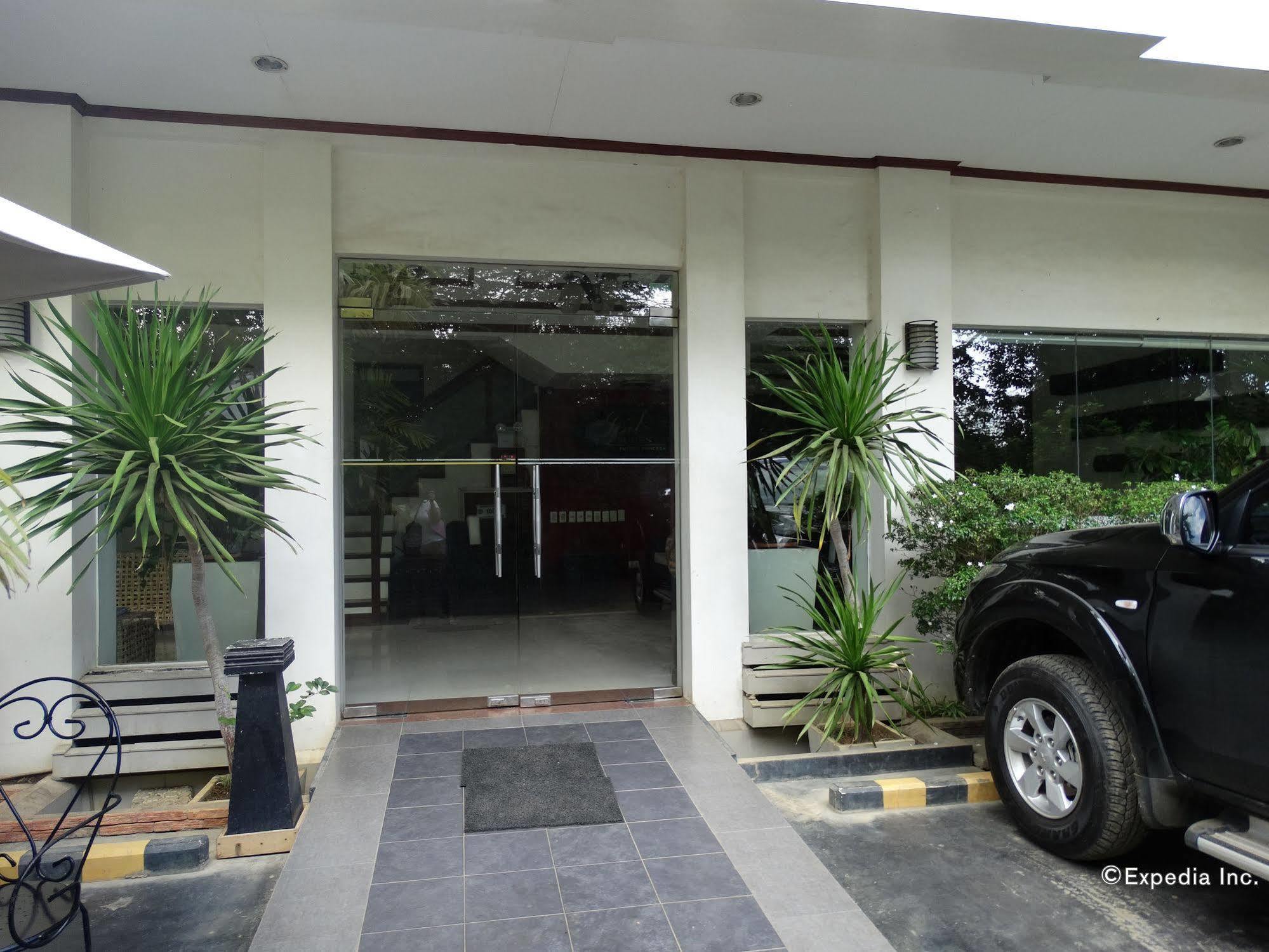 Ipil Suites Puerto Princesa Ngoại thất bức ảnh