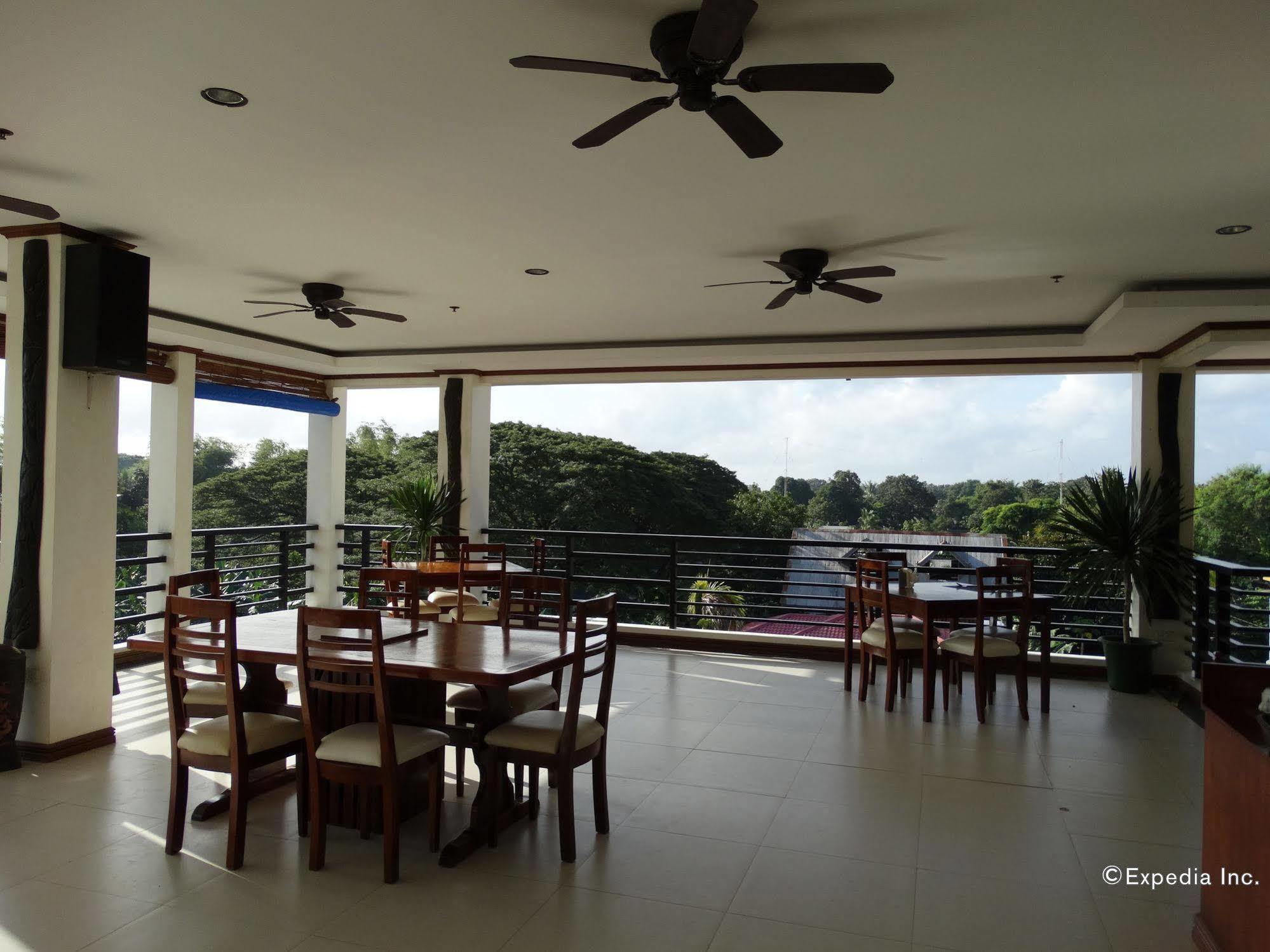 Ipil Suites Puerto Princesa Ngoại thất bức ảnh