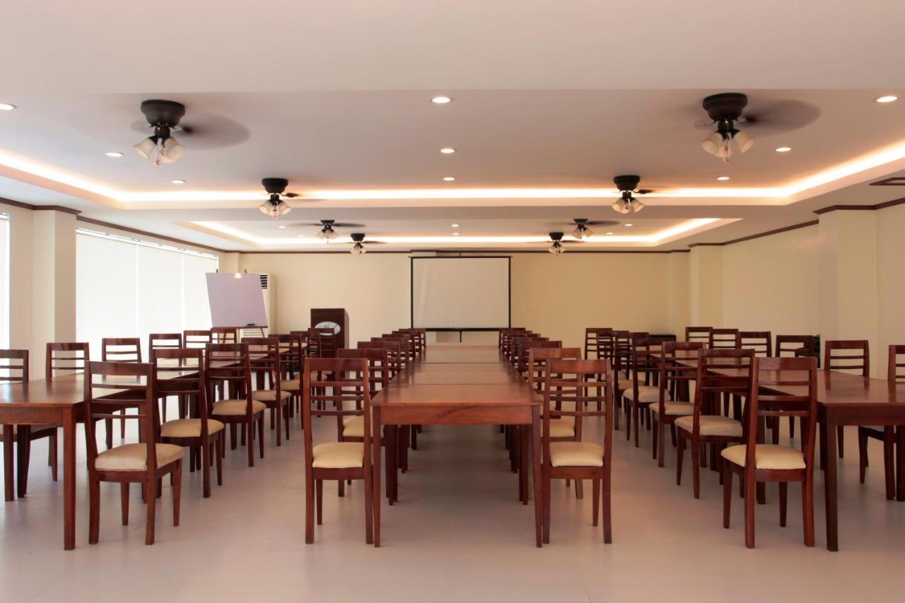 Ipil Suites Puerto Princesa Ngoại thất bức ảnh